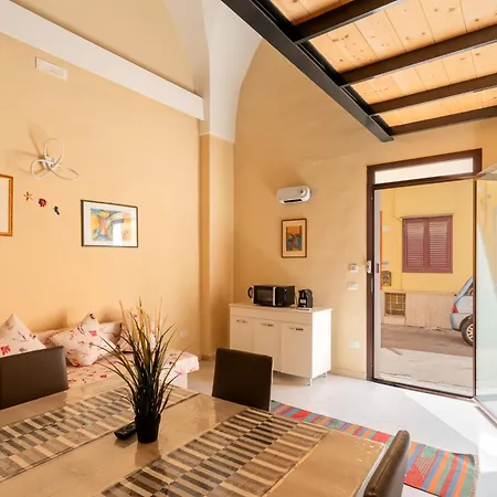 La Rimesa Di Titti - Simone Lägenhet *